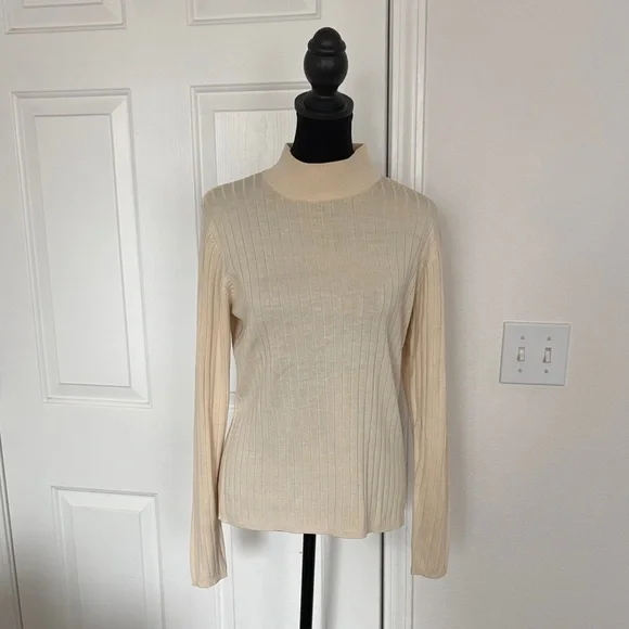 Liz Claiborne Silk Ivory Ribbed Turtleneck Sweater - Picture 1 of 13